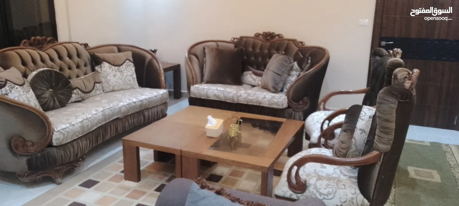 طقم كنب فاخر حجم كبير
