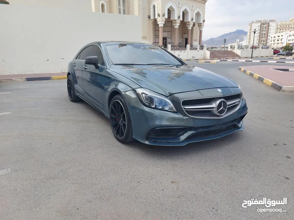 DHS 46000/= MERCEDES CLS 63 AMG 2012 - GCC  خليجي