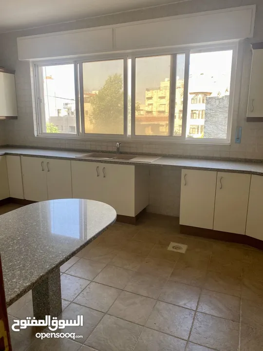 شقه 320 م طابقيه في الرابيه ، 320 sqm floor apartment in Rabieh