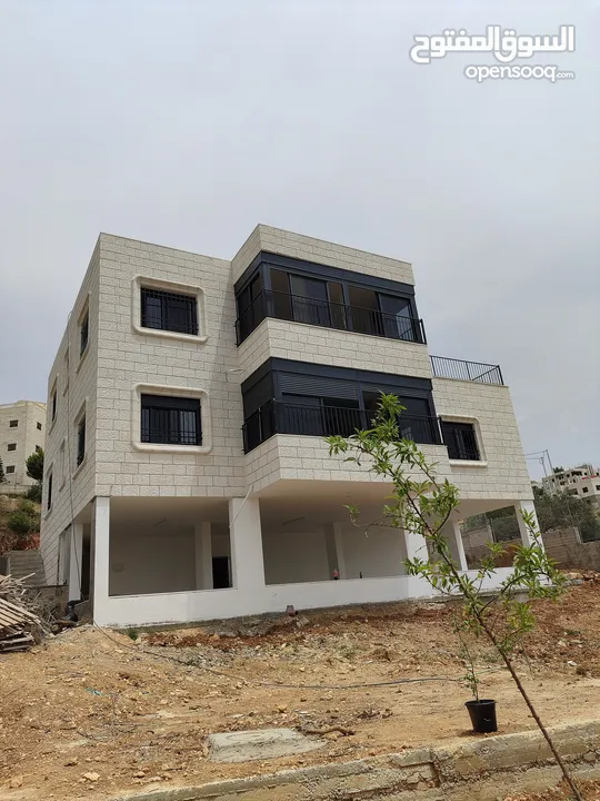بيت جديدغير مسكون مكون من ثلاث طوابق المزرعه الغربيه