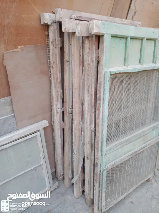 شبابيك قديمه طراز الأول على حطتهم