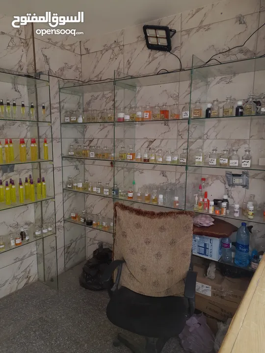 محل عطور للبيع