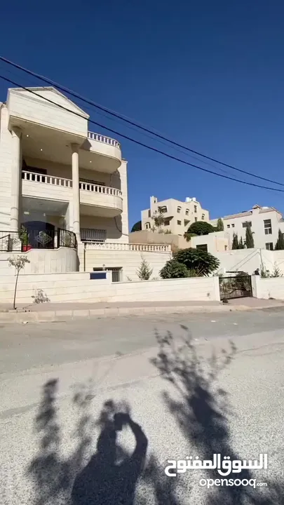 فيلا للايجار .. V18 Villa for rent.. other options available