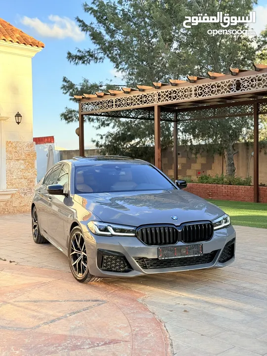 BMW 2023 530i وارد الشركه