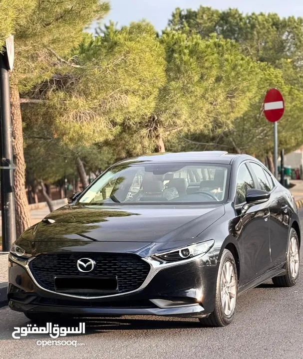 مازدا زوم 3 SkyActive مايلد هايبرد 2023 وارد الخياط عداد 43 ألف فقط كرت ابيض