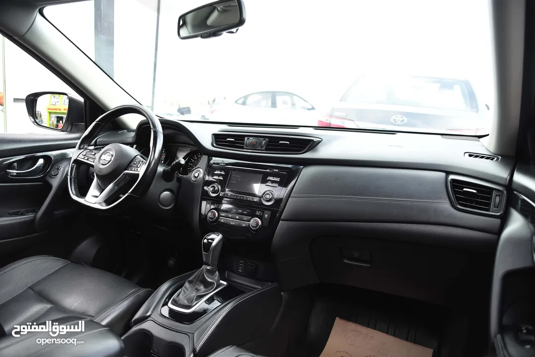 نيسان اكستريل هايبرد بحالة الوكالة Nissan X trail Hybrid 2020