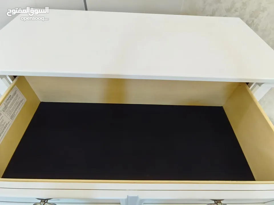 غرفه نوم امريكي   اشلي   ثقيله جدا جدا.    سبب البيع السفر  بسعر حرق والله بعوض  الغرفه ماببتعوض