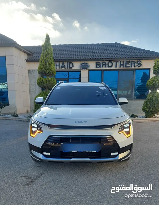 كيا نيرو هايبرد كامل الإضافات بدون فتحه سقف 2023 .