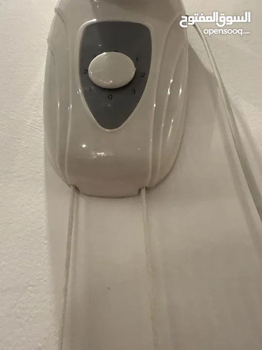 مروحتين حائط super deluxe + home electric عدد 2 بحالة ممتازة