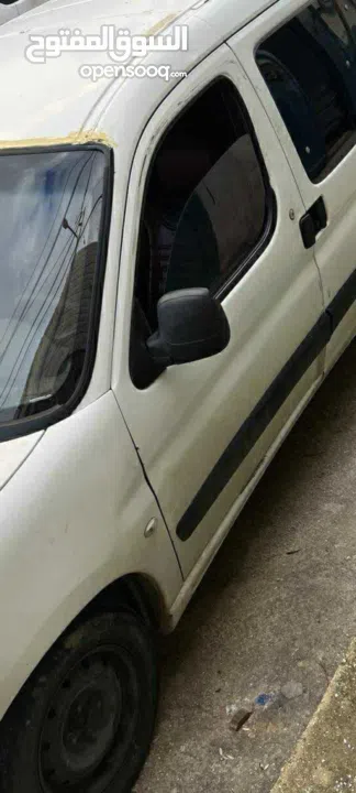 سياره بيجو بارتنر موديل2011 تسير 2012 للبيع