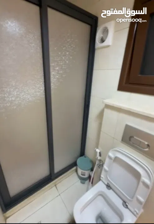 استوديو مفروش فرش فخم للبيع