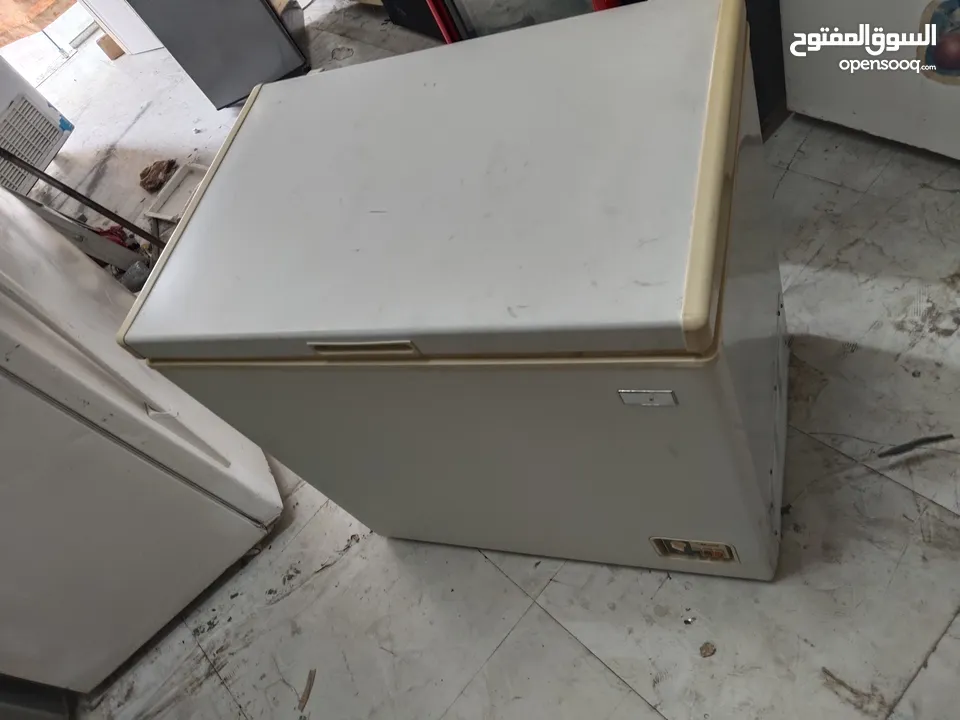 Hitachi refrigerator fridge is very good condition and good working