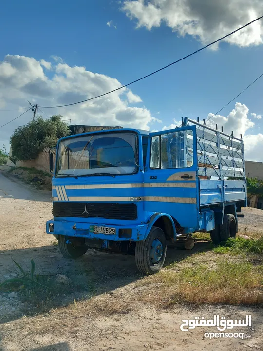 LB813 1979