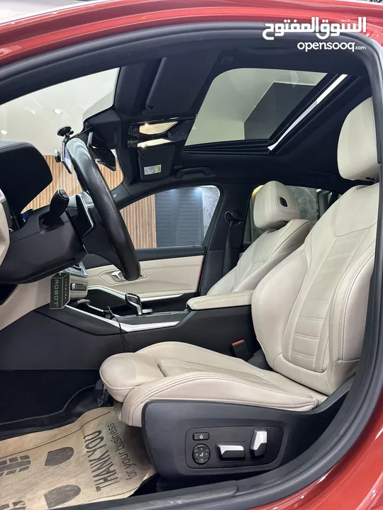 BMW330e فل