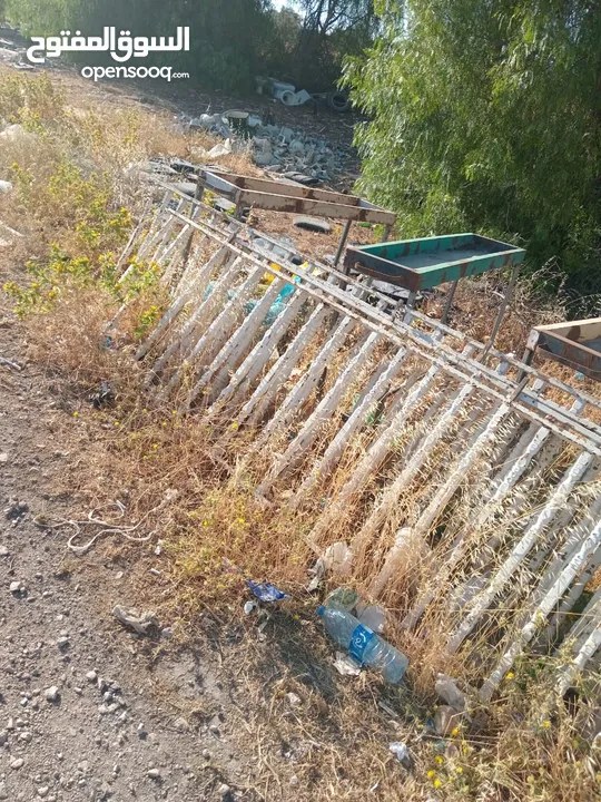 دربزين نوعين في نوع الحبه   وفي نوع الحبه   حديد ثقيل ونظيف