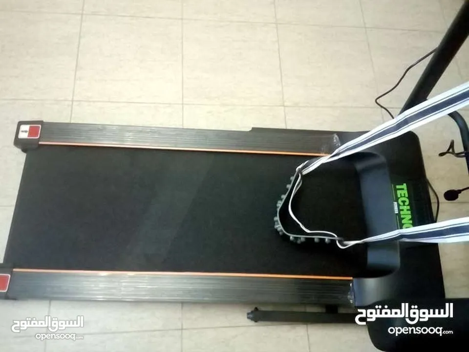 تريد ميل جهاز المشي بنظام الطوي الهيدروليكي شامل التوصيل والتركيب داخل عمان