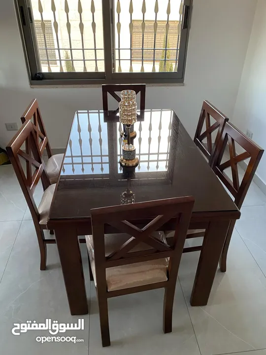 طقم سفرة بحالة الجديد