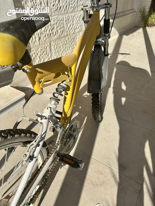 دراجة هوائية YASURI MTB 780 للبيع مع هدية ( حامل دراجة للسيارة)