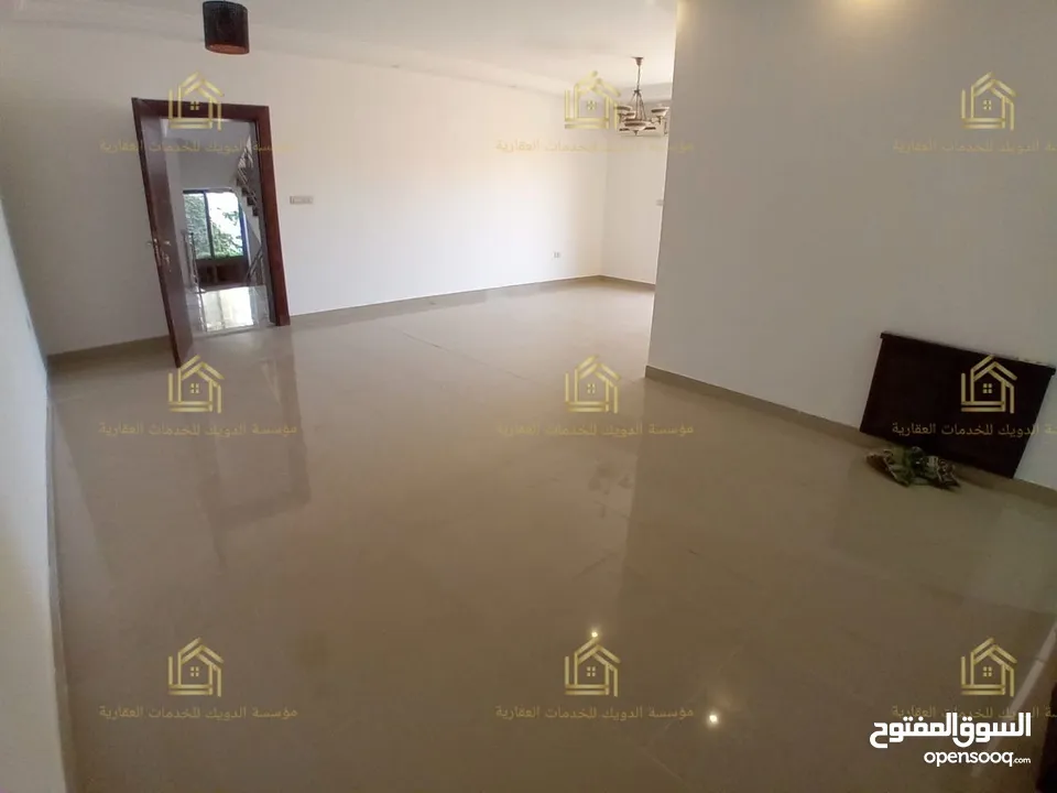شقة مميزة - دير غبار - 2نوم 1ماستر - بإطلالــــه مميزة - قرب الخدمات العامة