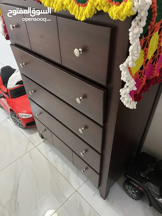 5 draws shelf store