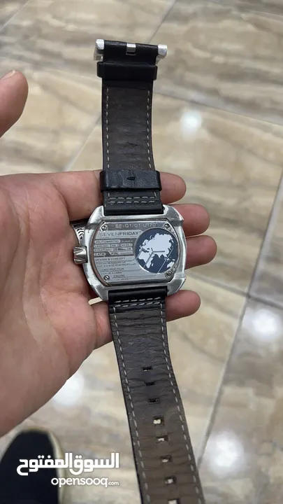 للبيع او البدل على ابل ووتش  ساعه sevenfriday اورجنال