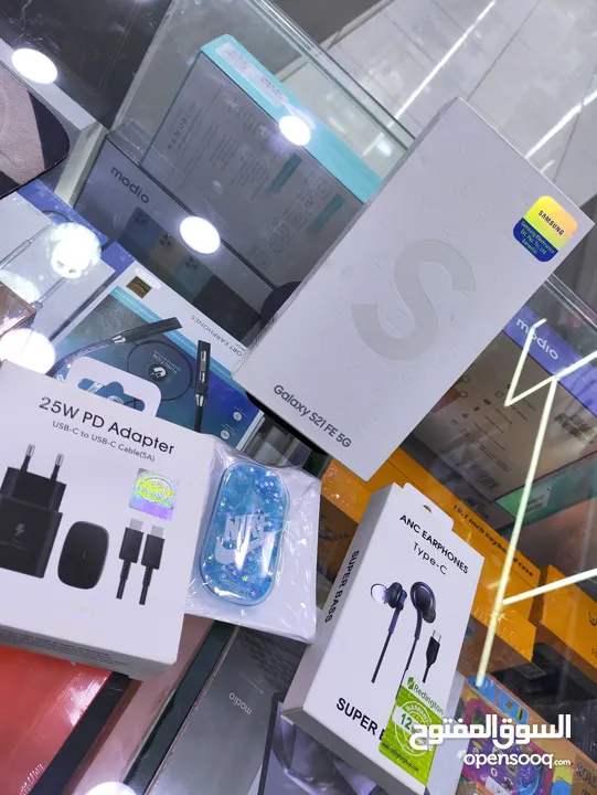 مستعمل اخو الجديد بلكرتوتة Samsung S21 FE 5G جيجا 128 رام 16 مع بكج هداية