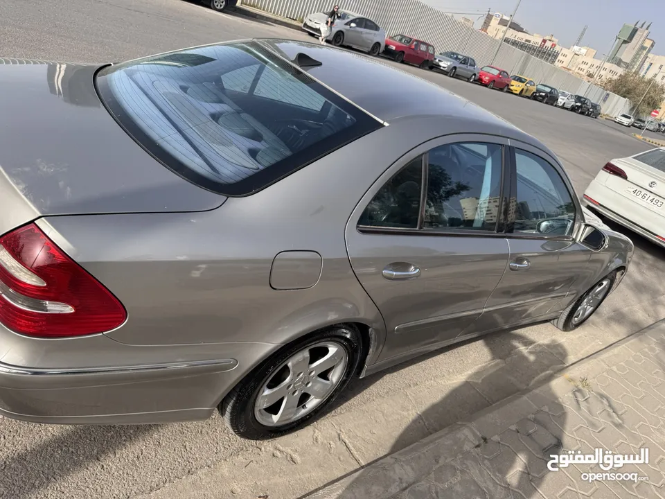 مرسيدس E 200 موديل 2004 للبيع