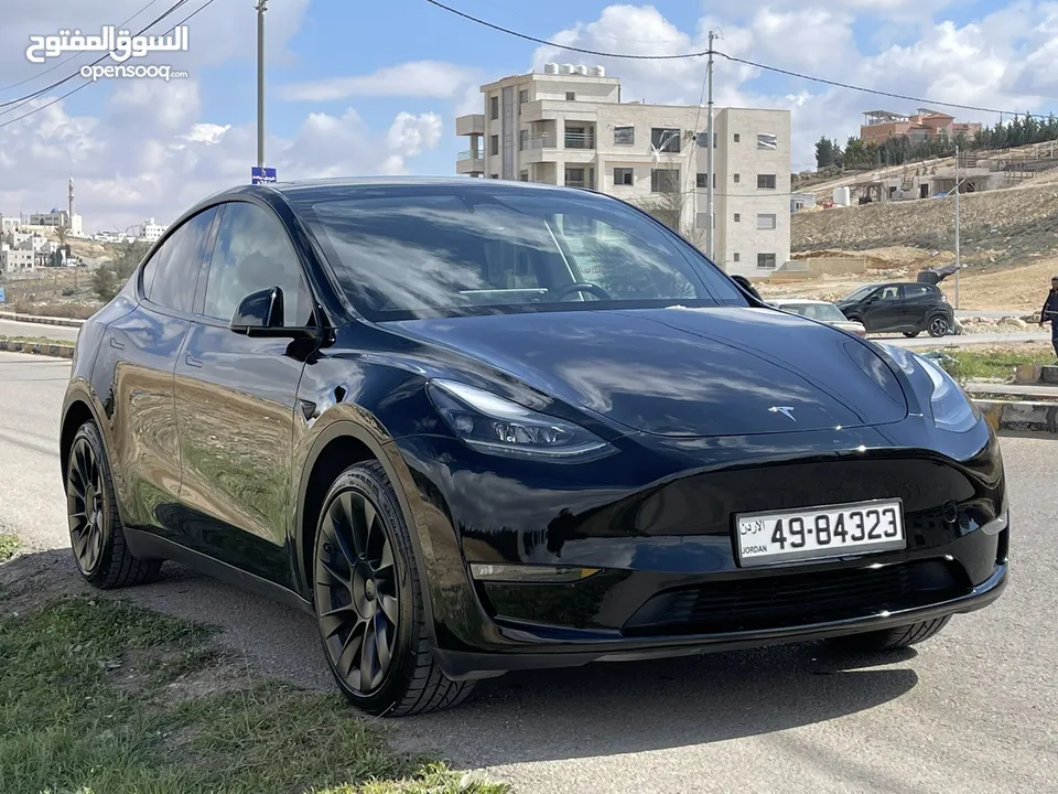 Tesla model y 2023 long range Dual motor  فحص اوتوسكور b+ 80 السيارة وكالة  السيارة 7 مقاعد