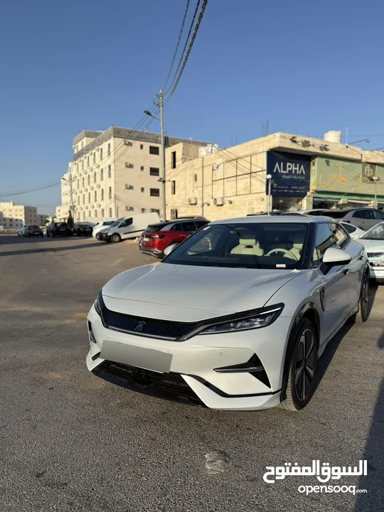BYD SONG L 2023  متوفره لونين عظمي وفيراني  عداد اقل من 9000 كيلو  فحص كامل  لا يوجد اقساط شخصيه