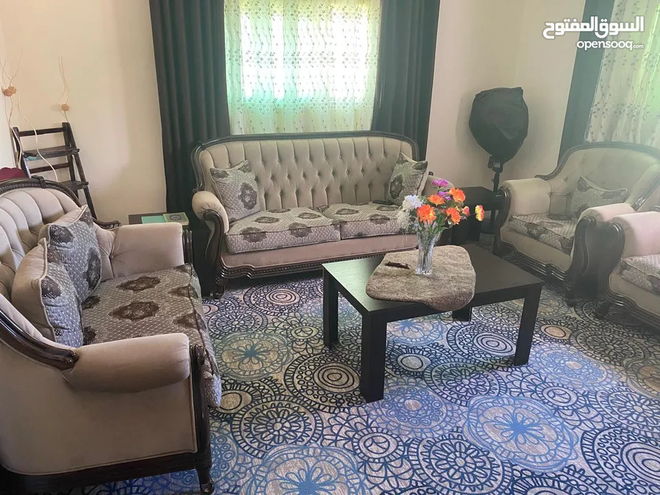 طقم كنب 7 مقاعد