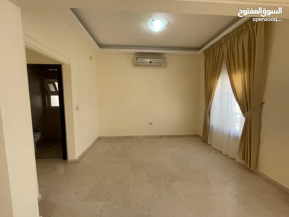 شقة غير مفروشة في دير غبار ( Property 39512 ) سنوي فقط