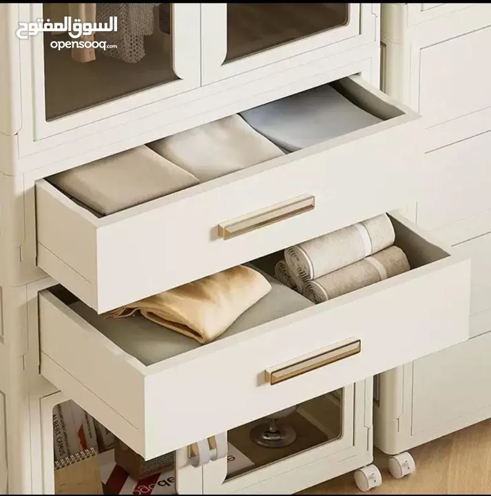خزانة الفانتازيا المودرن بواجهات شفافة وتصميم فاخر مثالية للمطبخ، غرفة الجلوس أو المكتب
