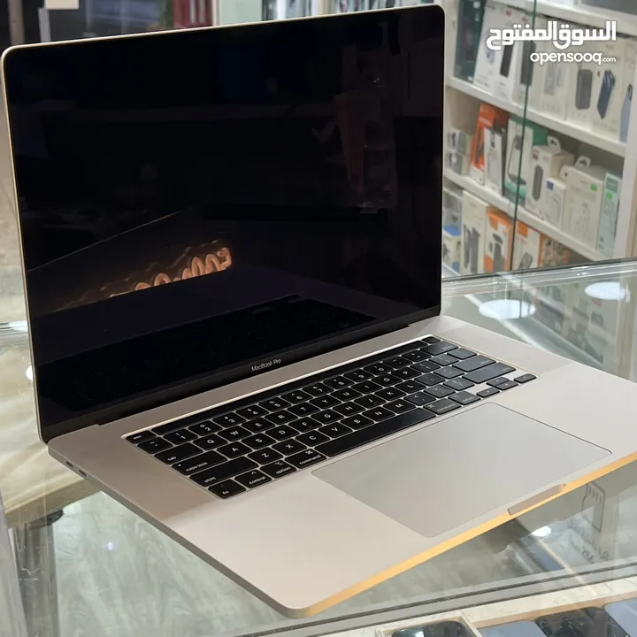 MacBook Pro 2019 / 16 inch - core i7 / 16G ram - 512GB