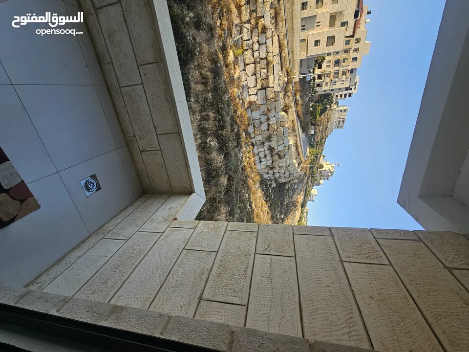 شقه مفروشه للايجار لعائله صغيره او عرسان