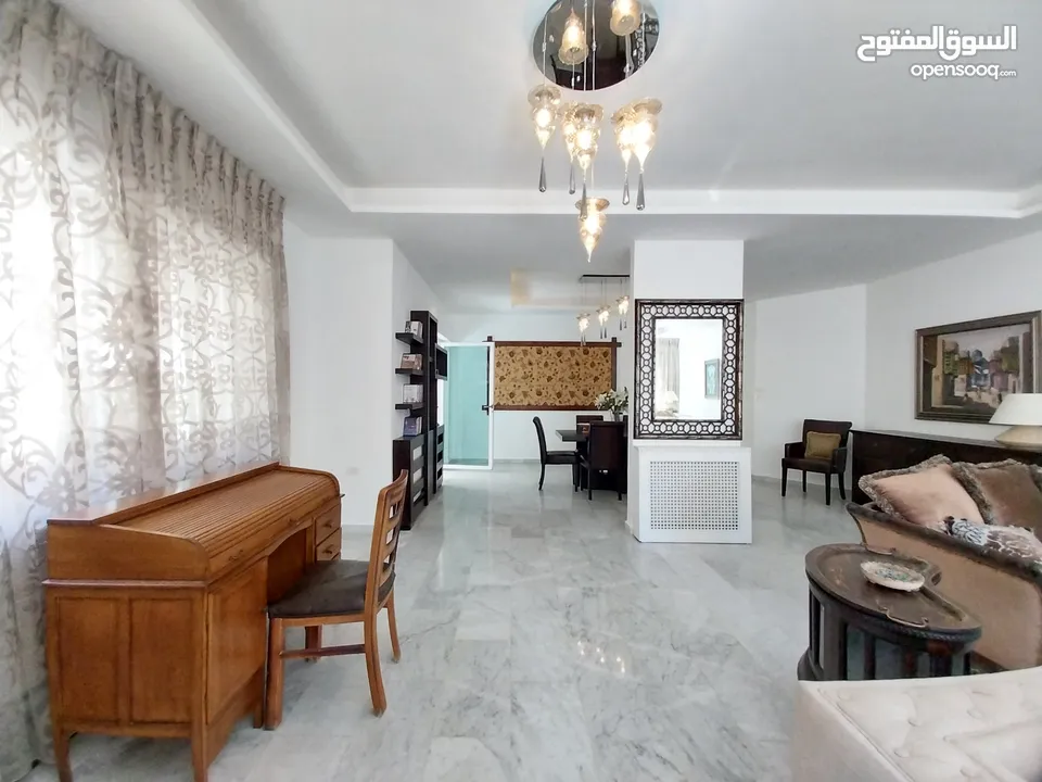 شقة للايجار في منطقة الدوار الرابع  ( Property 34980 ) سنوي فقط