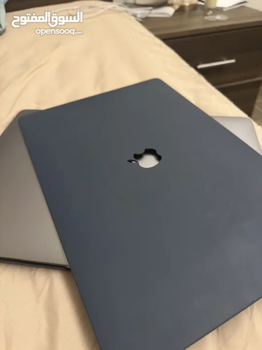 MacBook Pro 15’ i7 250gb 16gb ram with Touch Bar