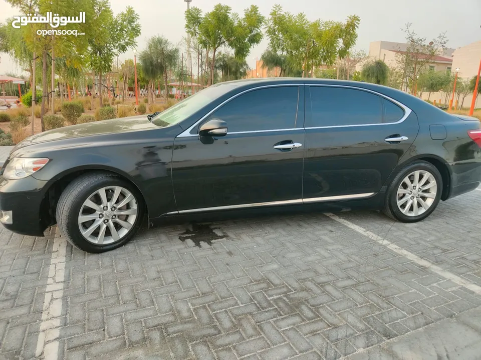 لبيع لكزس LS460 موديل 2012