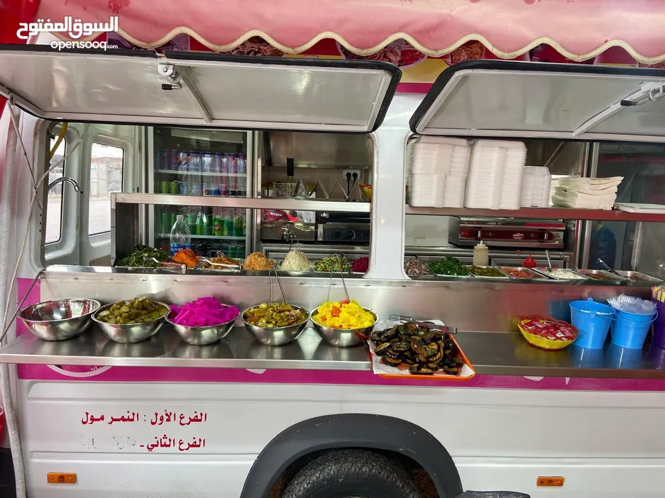 باص مرسيدس مفصل مطعم للبيع