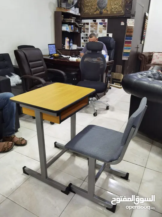 شروة كراسي دراسيه جديده للبيع كل الالوان وعده موديلات