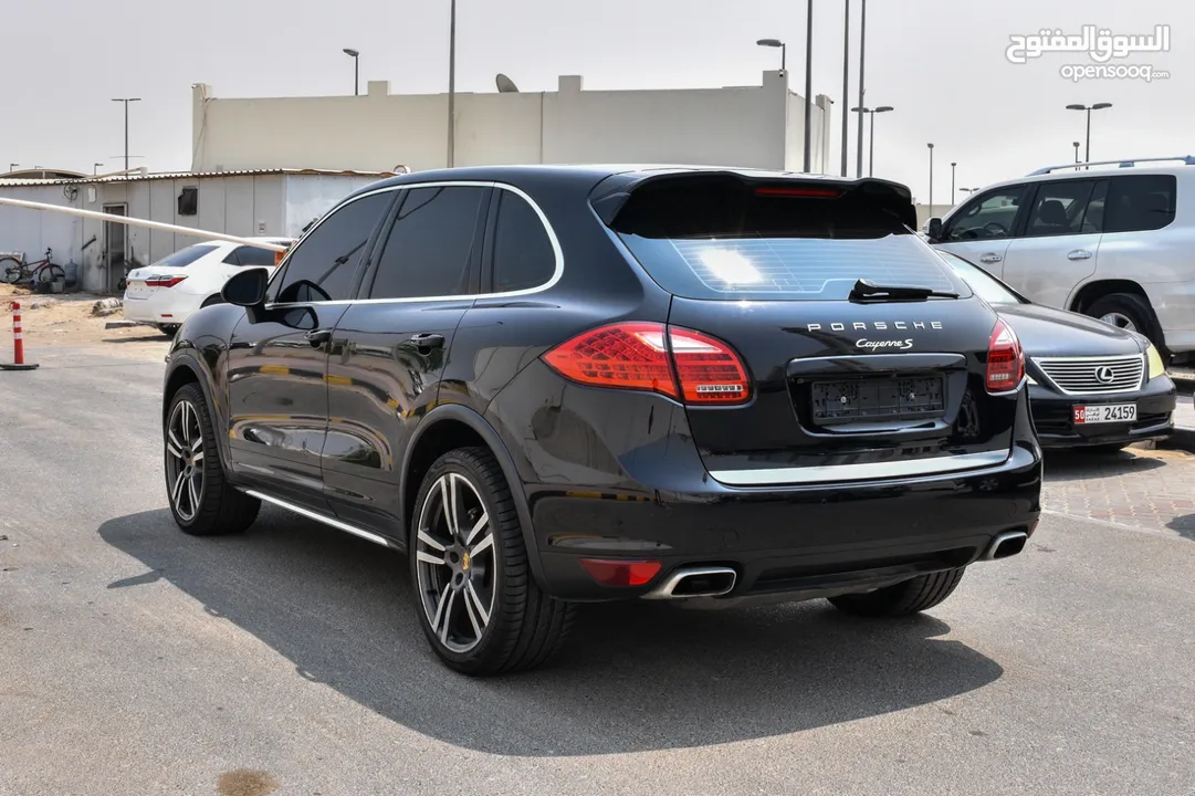 2014 Porsche cayenne S full options gcc specs