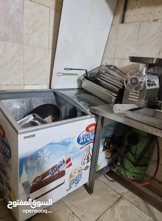 عده مطعم للبيع