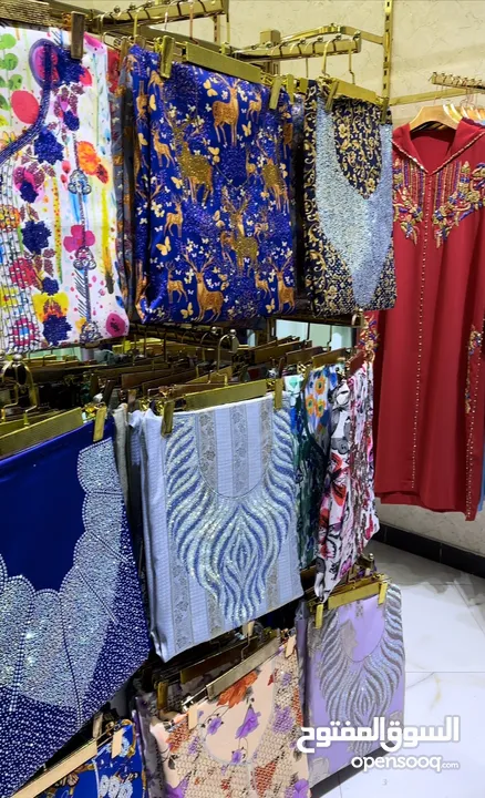 للبيع محل الخياطة و تجاري للعبايات والفساتين المغربي