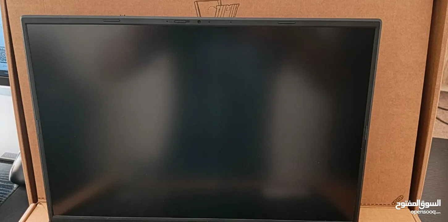 عرض لا يُفوّت – لابتوب استعمال 22 يوم فقط  ASUS Vivobook شبه جديد + هدايا قيمة