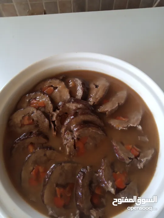 شيف طباخ شرقي وغربي وسلطات ابحث عن عمل خبره في الاكل العربي والسلطات خبره في الفندق وشركه