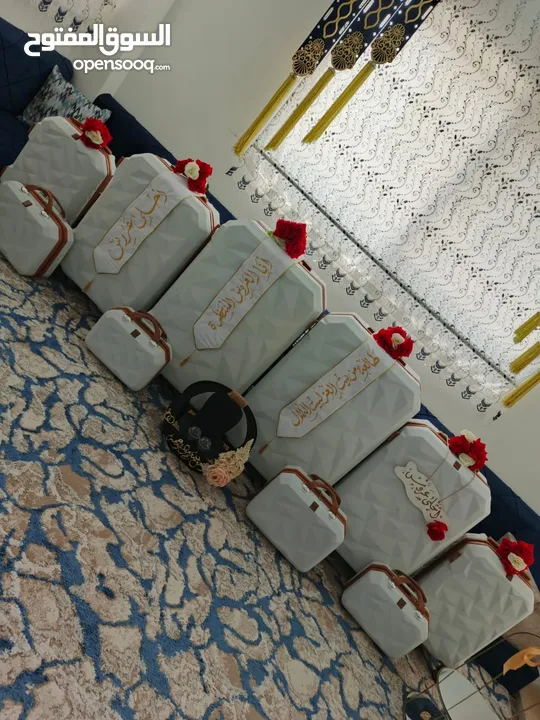 "تأجير شنط عرائس فاخرة!