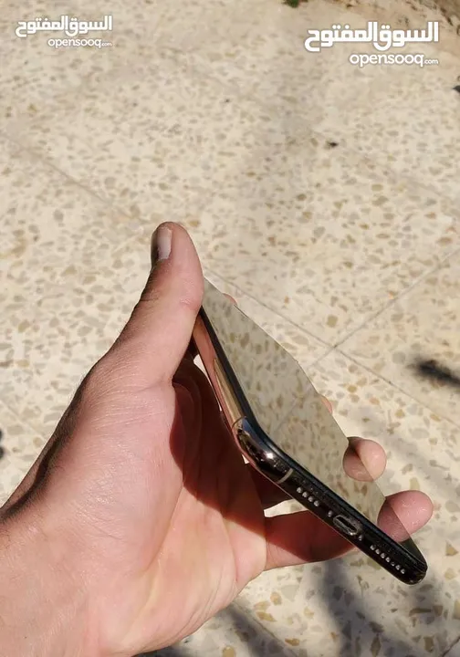 ايفون xs max للبيع او البدل