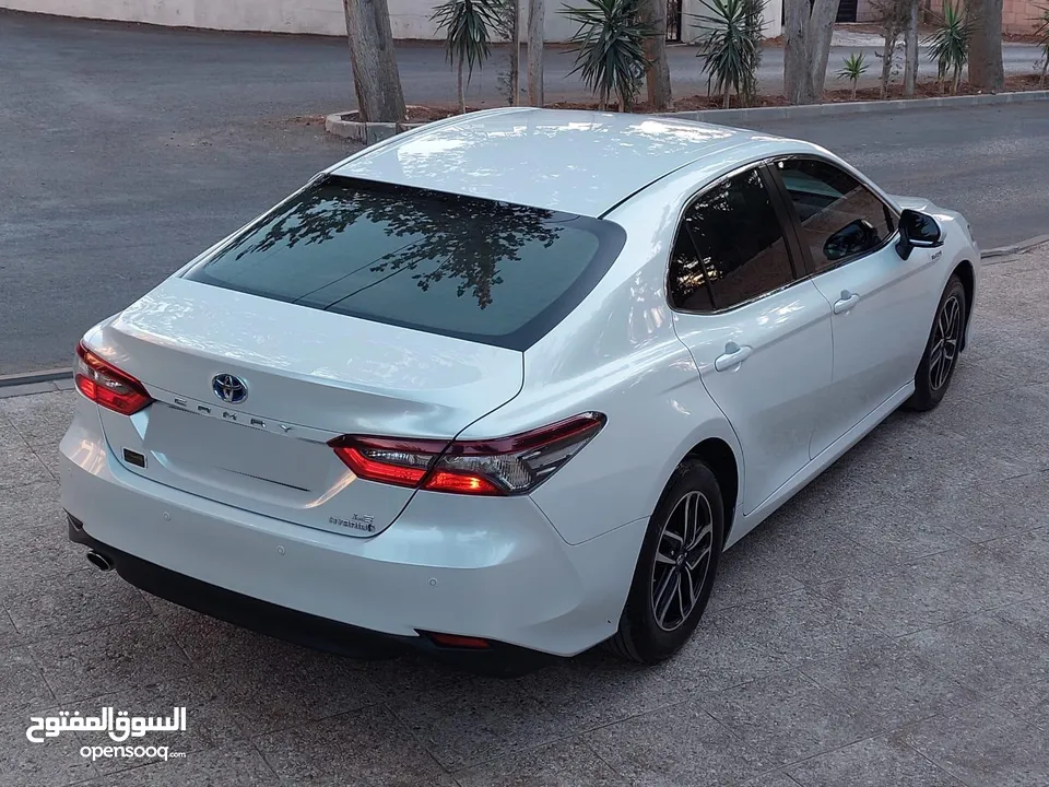 تويوتا كامري 2023 LE فل الفل بحاله الوكاله
