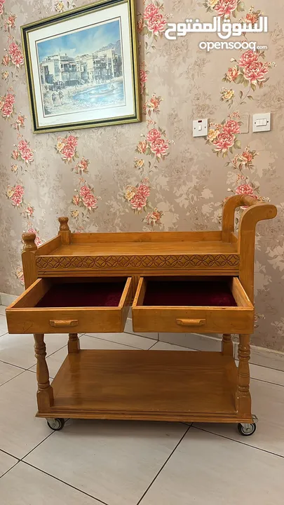 Fine wood Moving food table طاوله نقل الطعام فخمه خشبيه