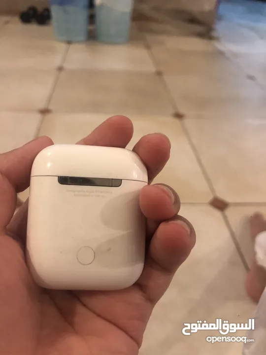 للبيع سمعات AirPods