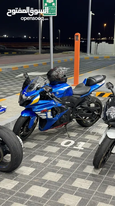 سوزوكي GSXR 1000 2015 بحالة الوكالة